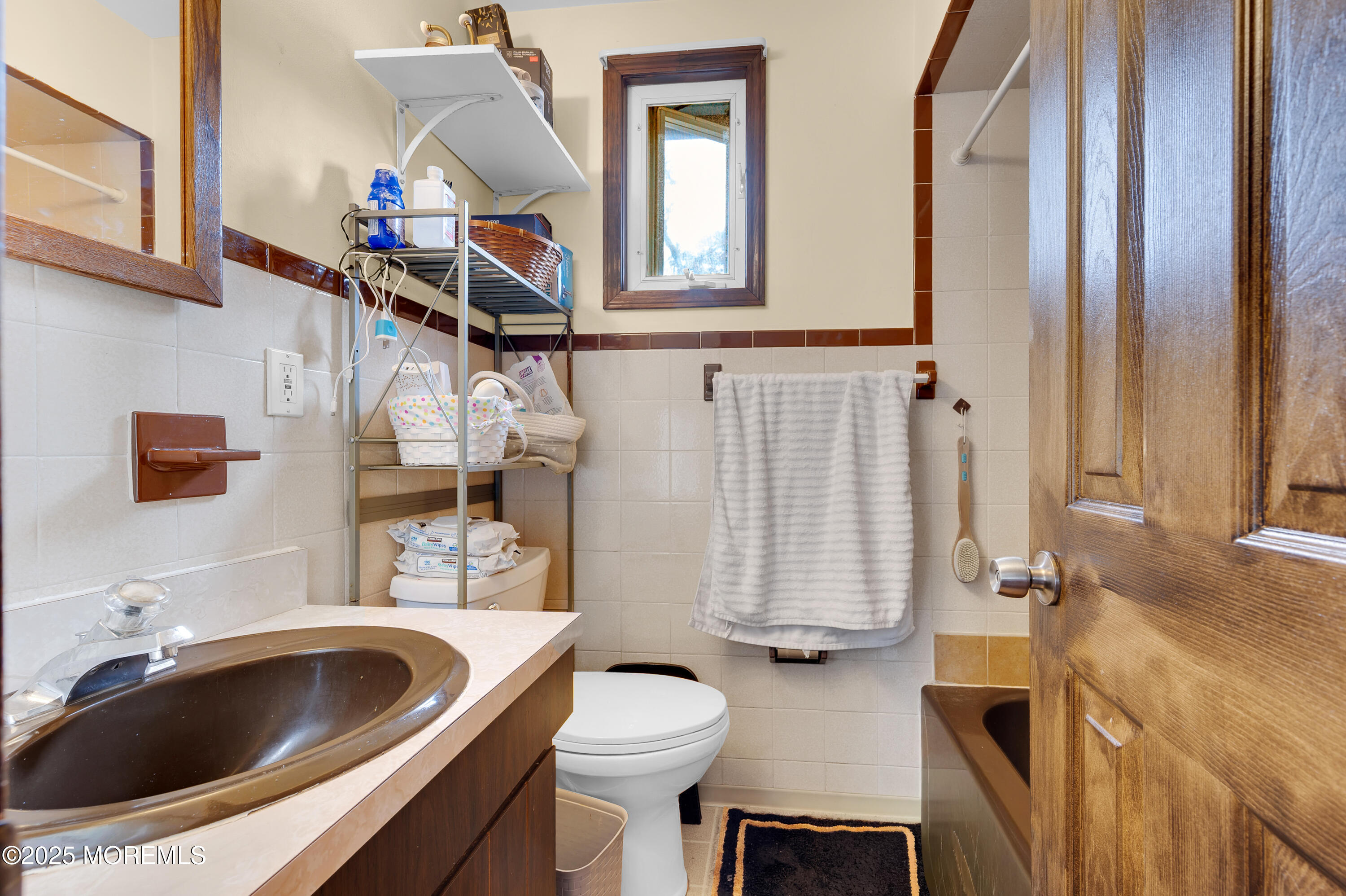 215 Kettle Creek Road Toms River, NJ 08753 - Photo 11 of 45 Back Bath 1