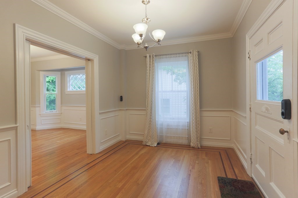 79 Jason Street, Unit 79 Arlington, MA 02476 - Photo 3 of 37