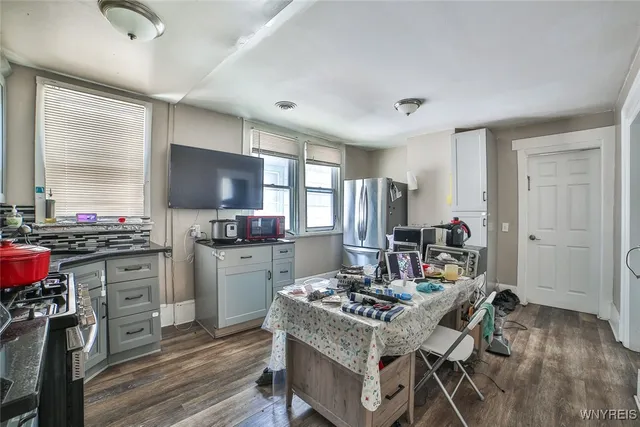 $249,000 | 641 Woodlawn Avenue, Unit 5D, Buffalo, NY 14211