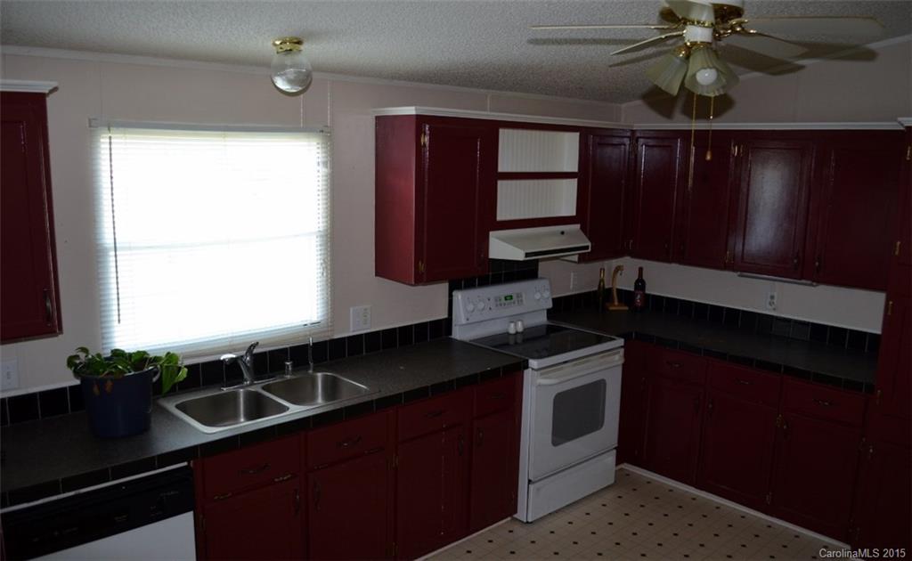 35 Falcon Lane Hiddenite, NC 28636 - Photo 7 of 20 Gallery Image 7