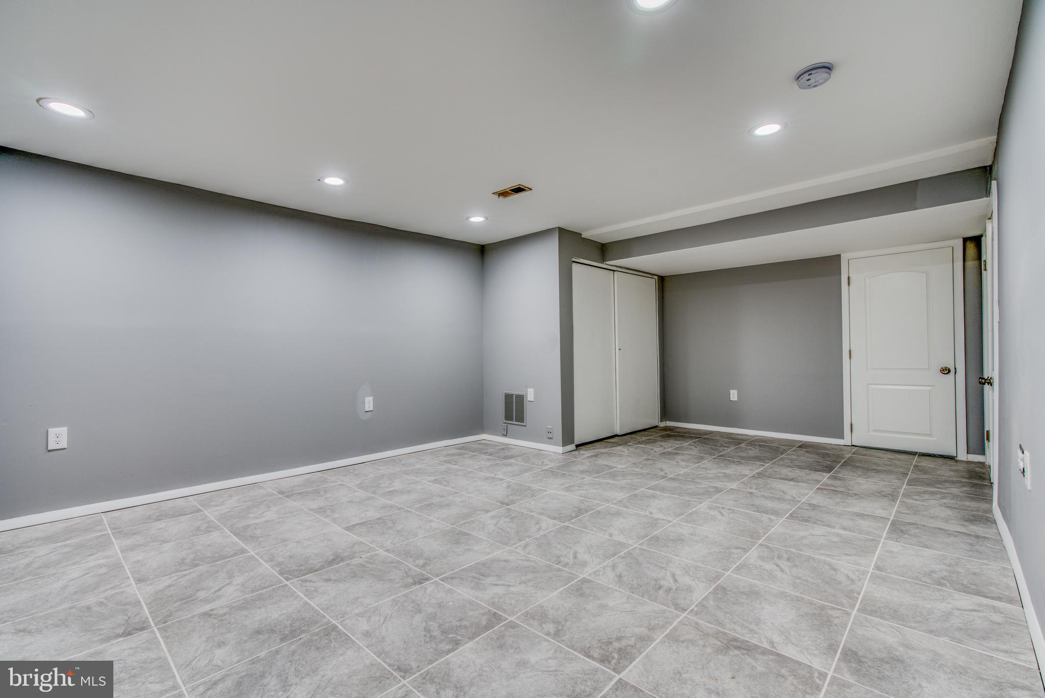 531 Grovethorn Road Baltimore, MD 21220 - Photo 21 of 56 a view of an empty room