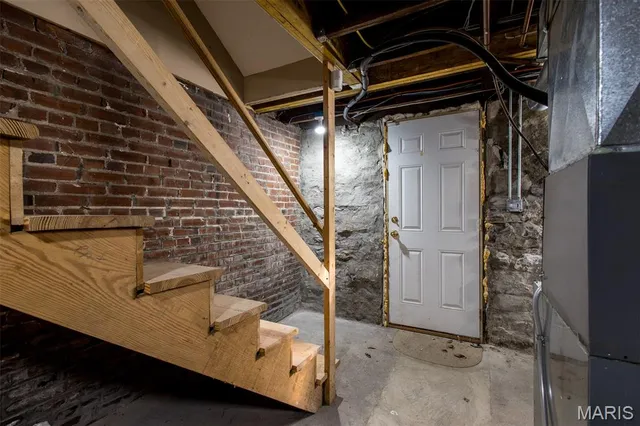 $365,000 | 1002 1/2 Allen Avenue, St. Louis, MO 63104