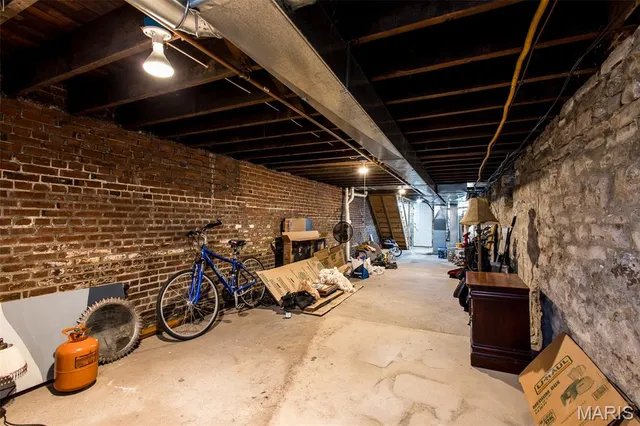 $365,000 | 1002 1/2 Allen Avenue, St. Louis, MO 63104