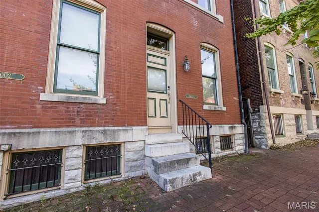 $365,000 | 1002 1/2 Allen Avenue, St. Louis, MO 63104