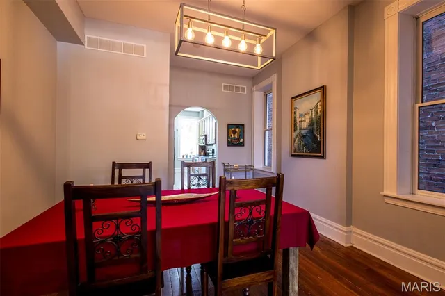 $365,000 | 1002 1/2 Allen Avenue, St. Louis, MO 63104