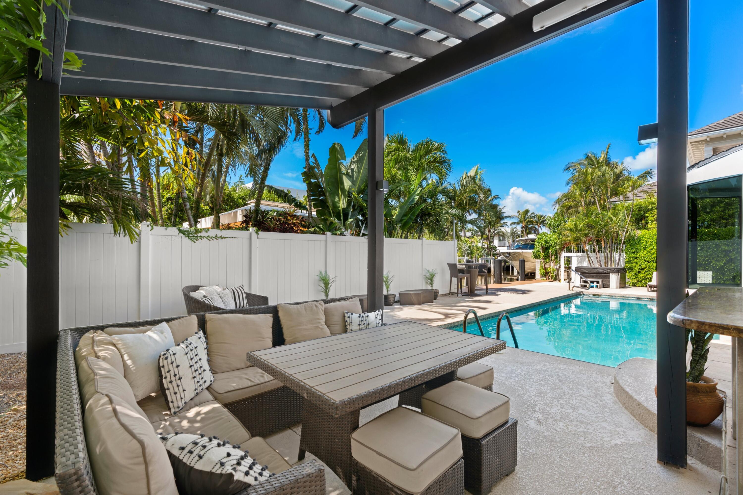 1050 Brooks Lane Delray Beach, FL 33483 - Photo 19 of 53 DSC05141.JPG-SMALL