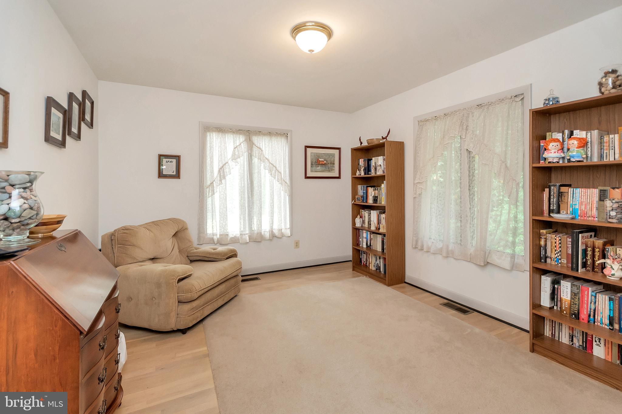 7520 Vermont Road Rhoadesville, VA 22542 - Photo 22 of 27 Reading room