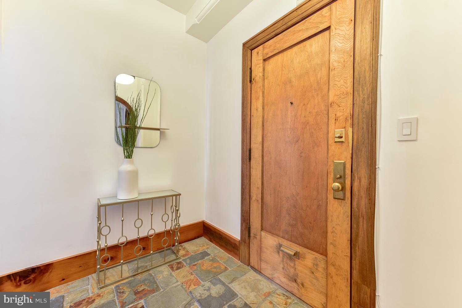 1725 17th Street Northwest, Unit 207 Washington, DC 20009 - Photo 20 of 28 a view of entryway