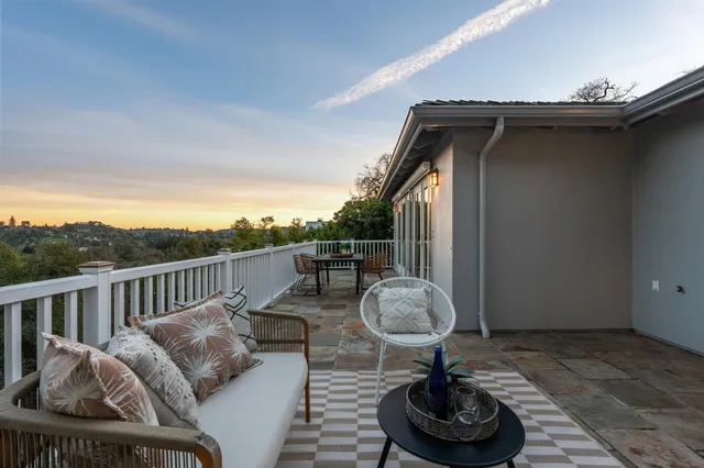 $1,995,000 | 15 Los Dedos Road, Orinda, CA 94563