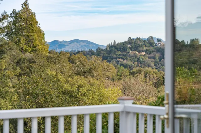 $1,995,000 | 15 Los Dedos Road, Orinda, CA 94563