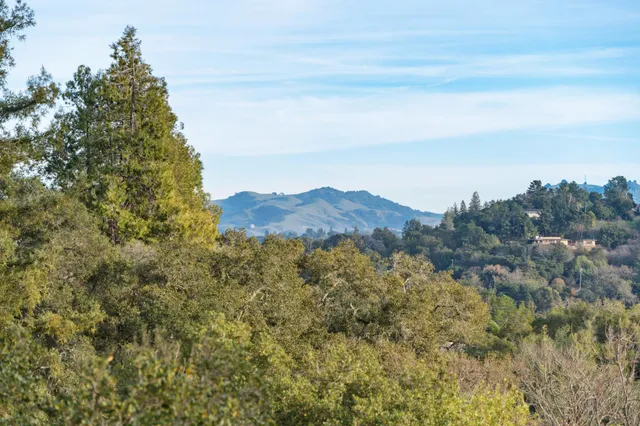 $1,995,000 | 15 Los Dedos Road, Orinda, CA 94563