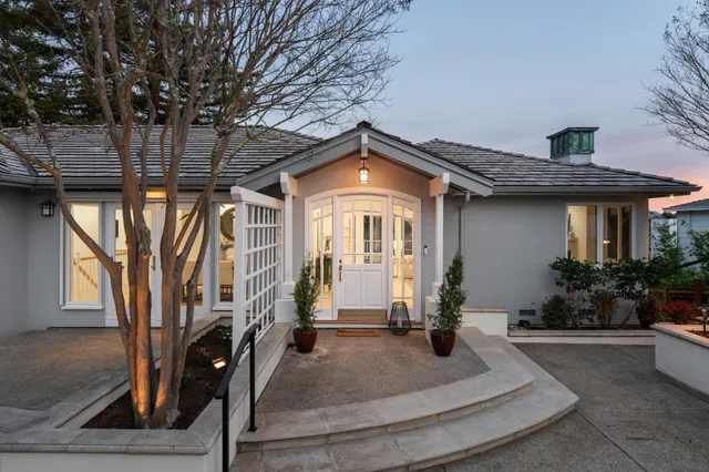 $1,995,000 | 15 Los Dedos Road, Orinda, CA 94563