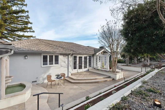 $1,995,000 | 15 Los Dedos Road, Orinda, CA 94563