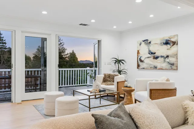 $1,995,000 | 15 Los Dedos Road, Orinda, CA 94563