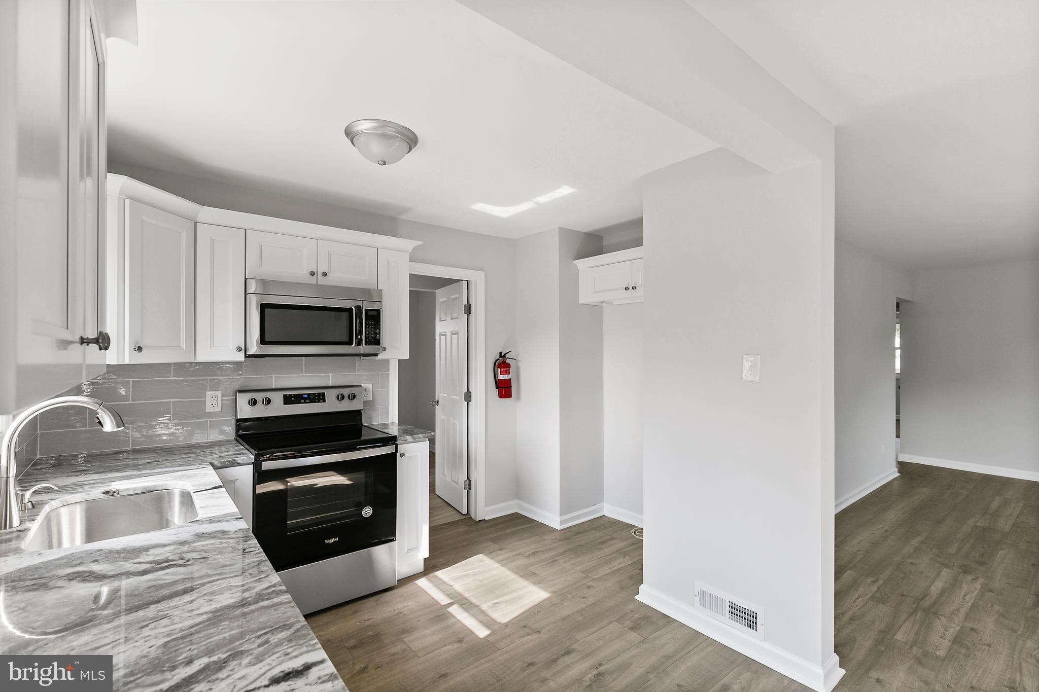 5 West Laurel Road Stratford, NJ 08084 - Photo 9 of 15