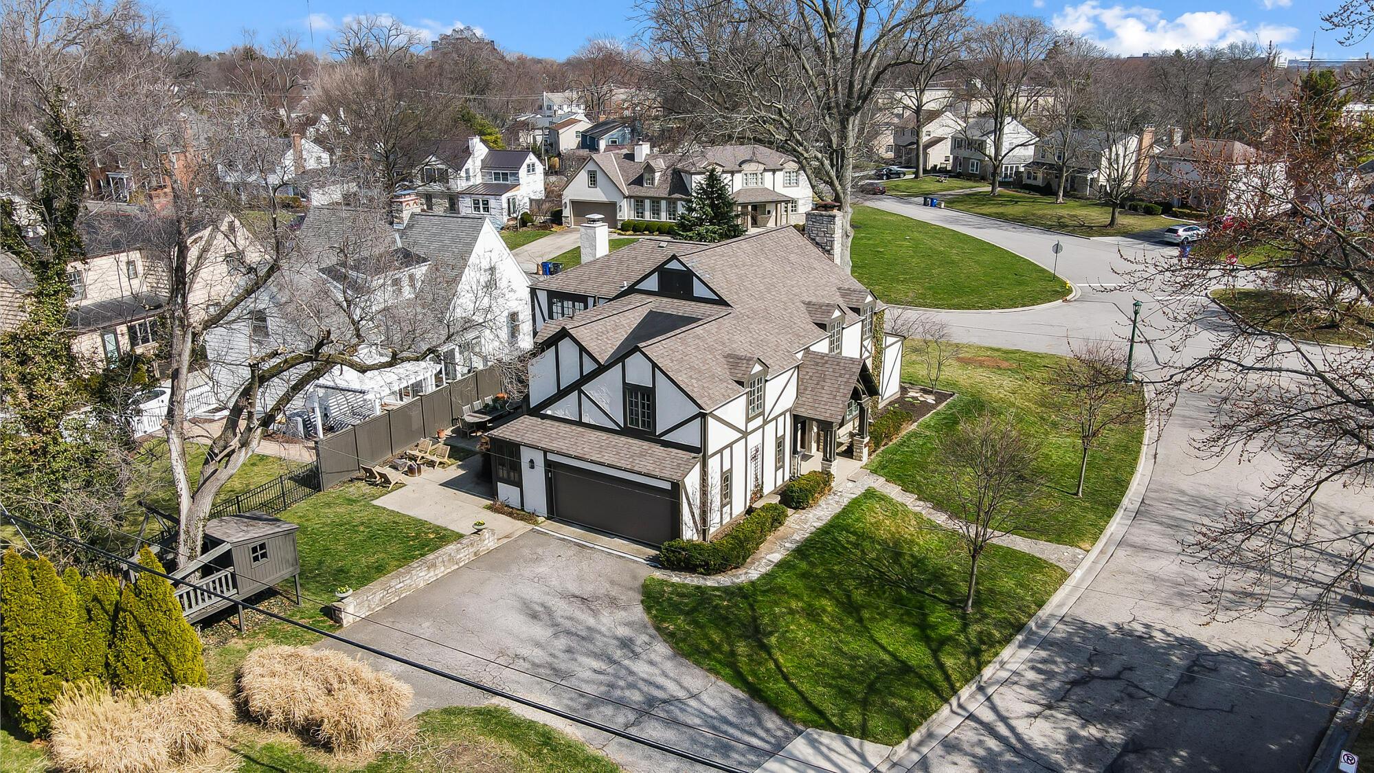 1742 Edgemont Road Upper Arlington, OH 43212 - Photo 62 of 70 005