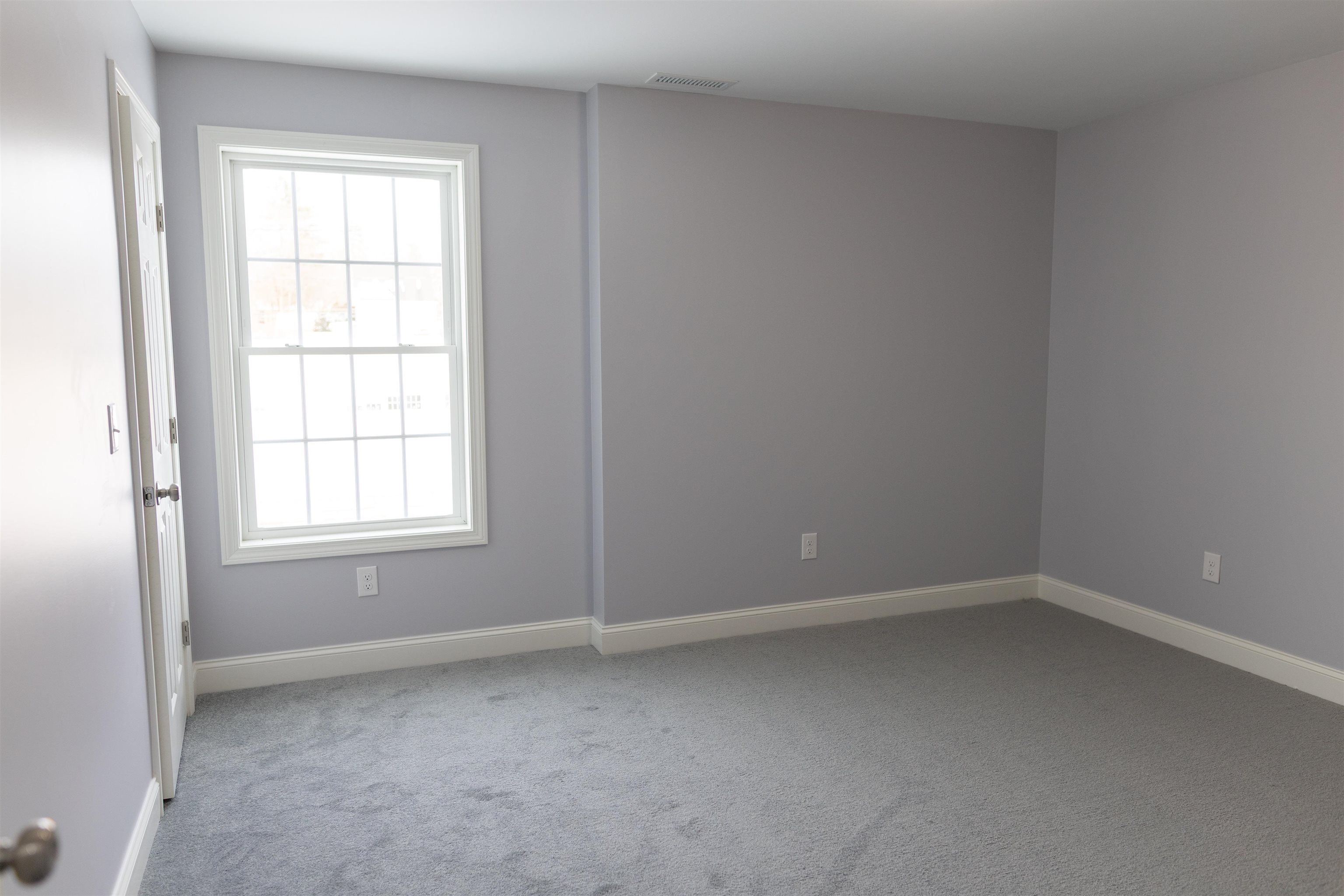 21 Library Street Hudson, NH 03051 - Photo 15 of 33