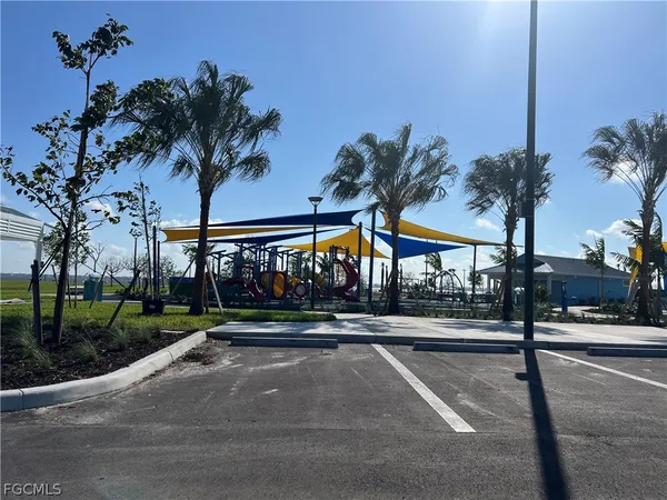 $1,600 | 1908 Southeast 43rd Street, Unit 208, Cape Coral, FL 33904