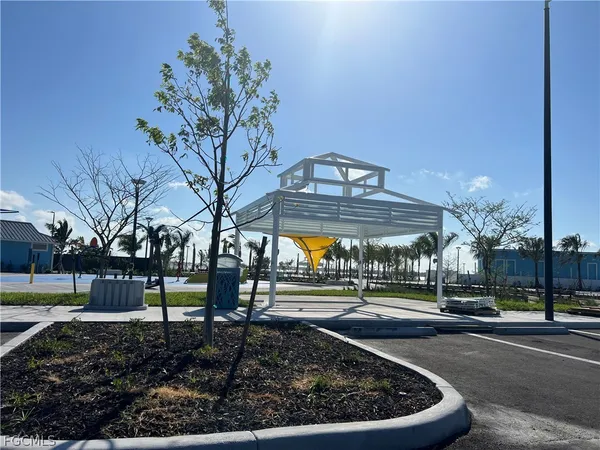 $1,600 | 1908 Southeast 43rd Street, Unit 208, Cape Coral, FL 33904