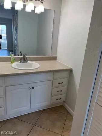 $1,600 | 1908 Southeast 43rd Street, Unit 208, Cape Coral, FL 33904