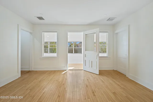 $4,350 | 158 Henry Street, Unit 2, Greenwich, CT 06830