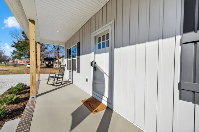 $299,900 | 120 Melrose Street, McEwen, TN 37101