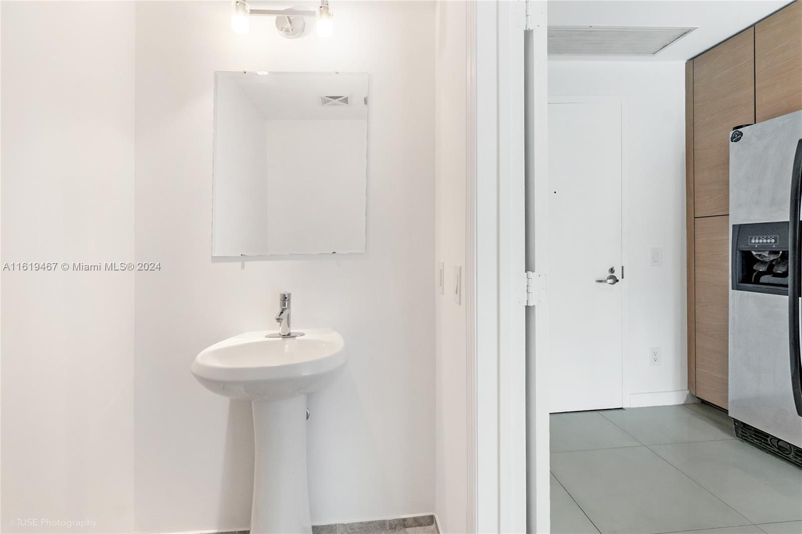 60 Southwest 13th Street, Unit 2004 Miami, FL 33130 - Photo 11 of 12 Gallery Image 11