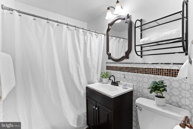 $439,900 | 1404 Milbank Road, Woodbridge, VA 22191