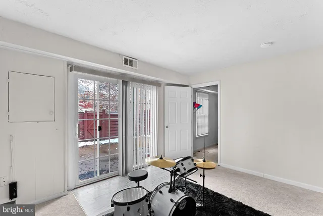 $439,900 | 1404 Milbank Road, Woodbridge, VA 22191