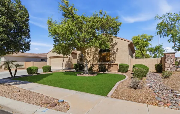 $3,200 | 3146 East Coconino Drive, Gilbert, AZ 85298