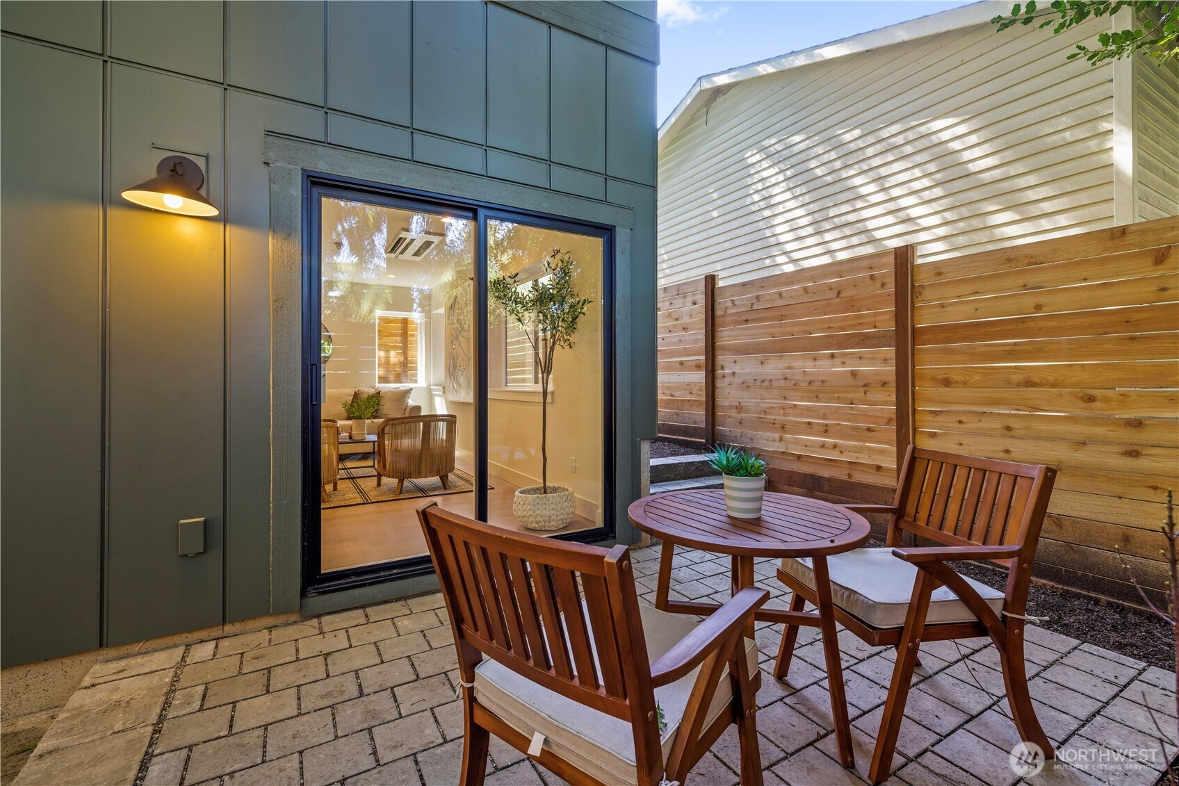 3022 Northeast 95th Street Seattle, WA 98115 - Photo 23 of 29 Gallery Image 23