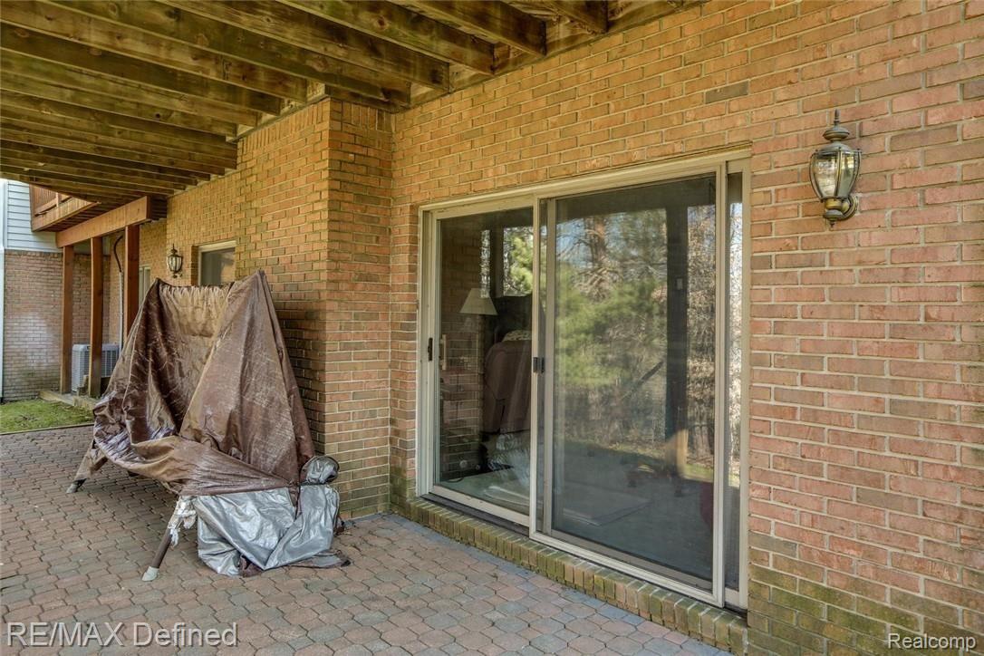 6650 Ridgeview Drive Clarkston, MI 48346 - Photo 7 of 32 6650 Ridgeview Dr Clarkston MI-large-033-29-6650 Ridgeview Dr-1500x1000-72dpi.jpg