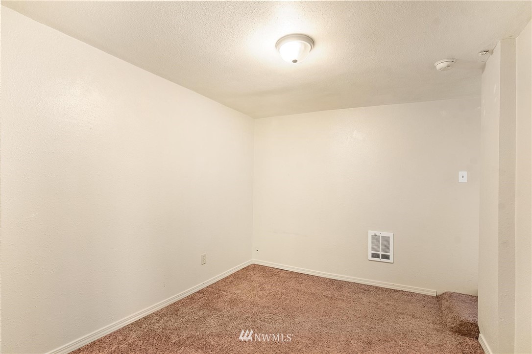 1390 Retsil Road East Port Orchard, WA 98366 - Photo 11 of 20 Gallery Image 11