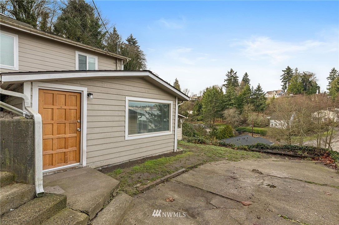 1390 Retsil Road East Port Orchard, WA 98366 - Photo 3 of 20 Gallery Image 3