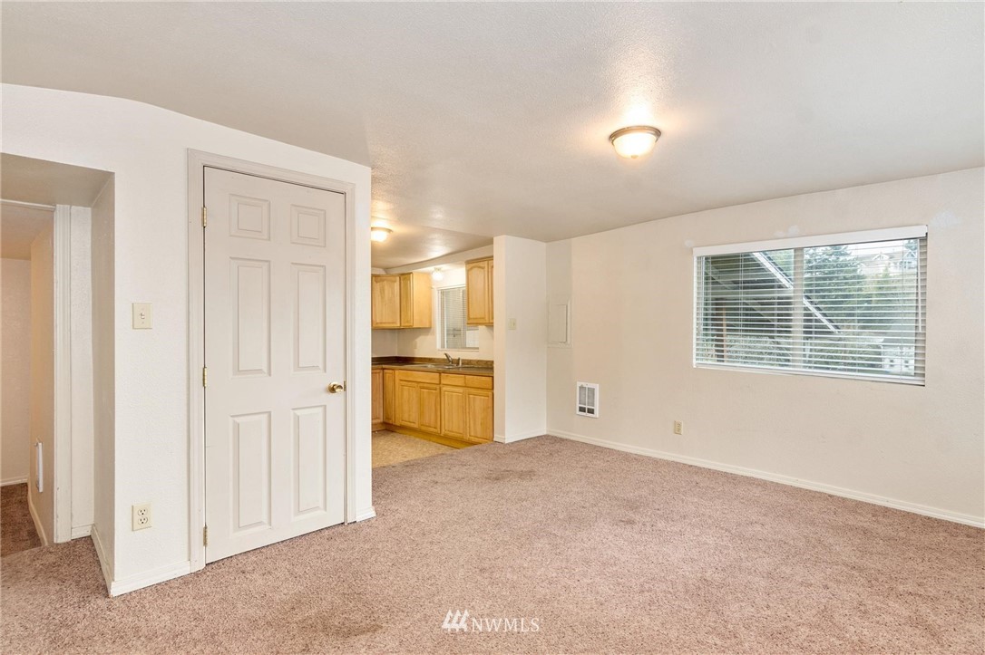 1390 Retsil Road East Port Orchard, WA 98366 - Photo 5 of 20 Gallery Image 5