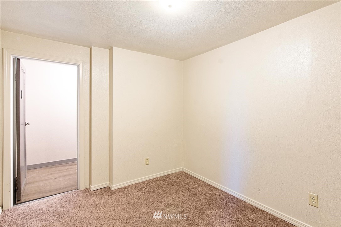 1390 Retsil Road East Port Orchard, WA 98366 - Photo 9 of 20 Gallery Image 9