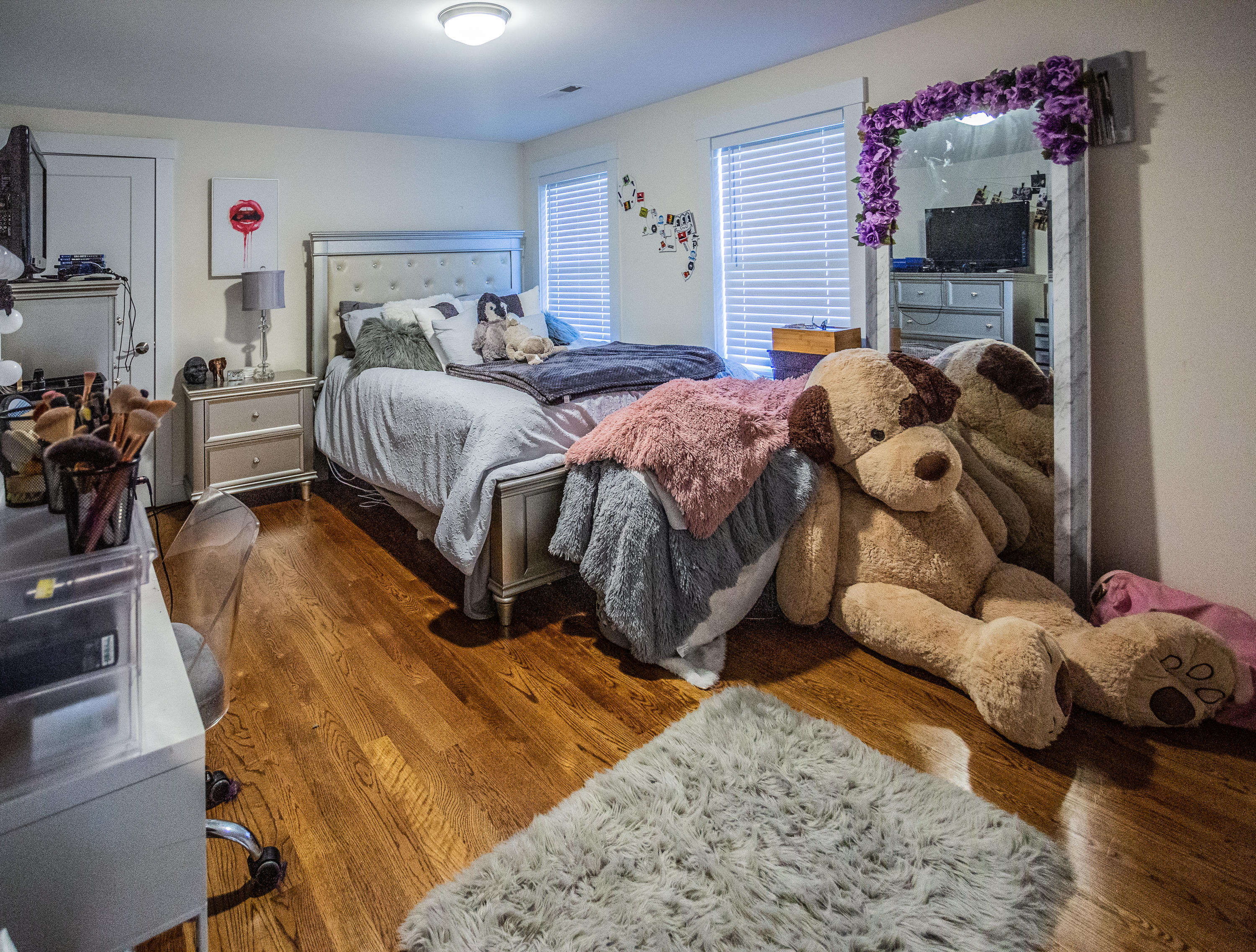 1301 Service Road West Barnstable, MA 02668 - Photo 28 of 41 1301Service3rdBed1