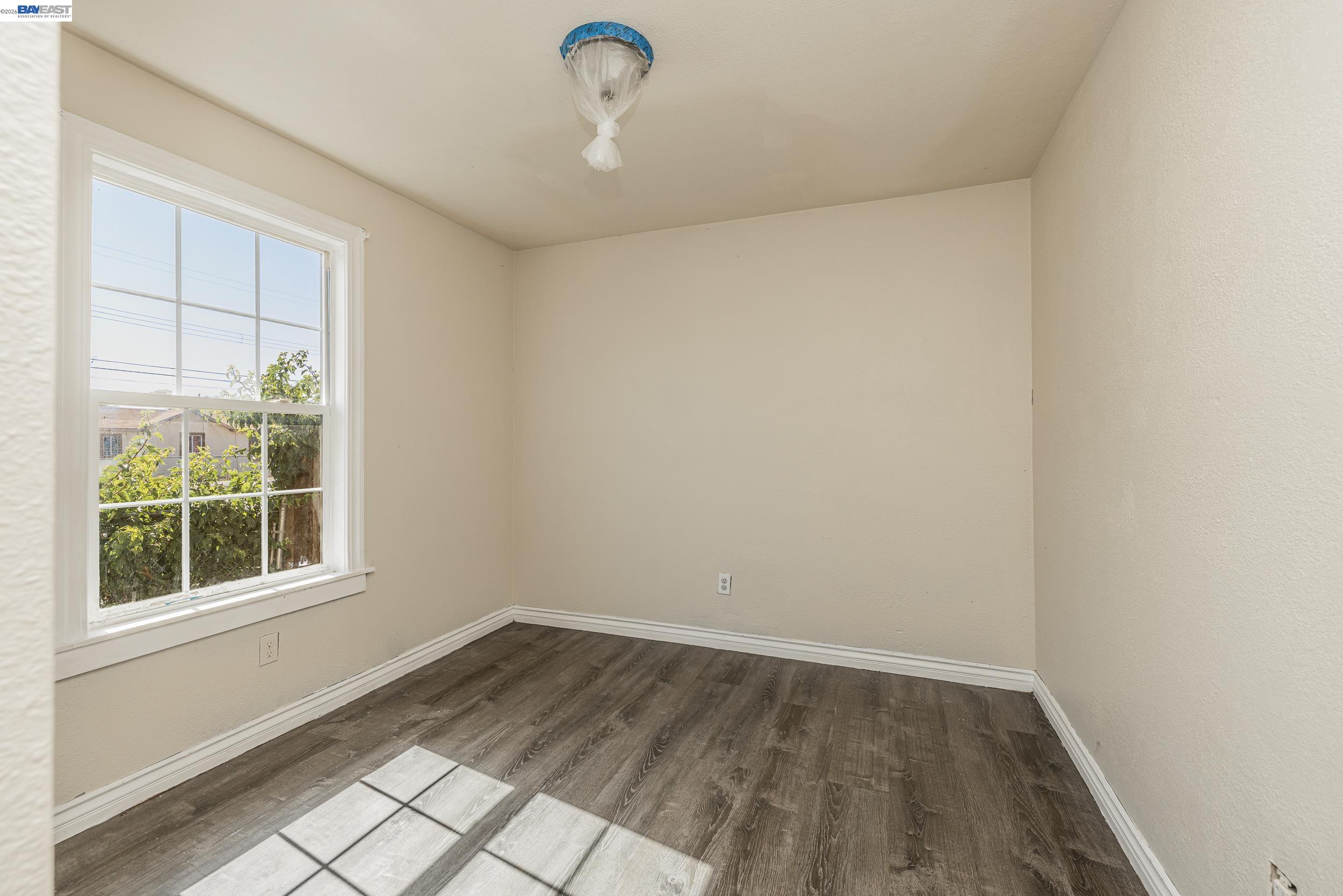252 West Clover Road Tracy, CA 95376 - Photo 31 of 40