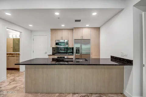 $699,000 | 7121 East Rancho Vista Drive, Unit 1004, Scottsdale, AZ 85251