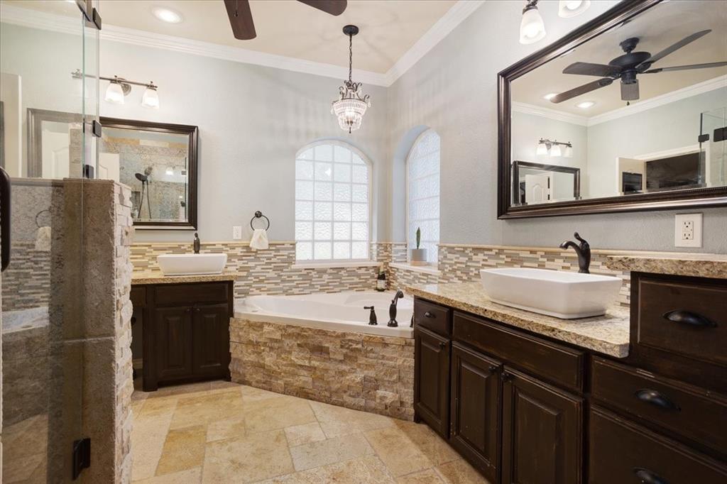 169 Ridgeview Drive Sherman, TX 75090 - Photo 11 of 36 Primary bath