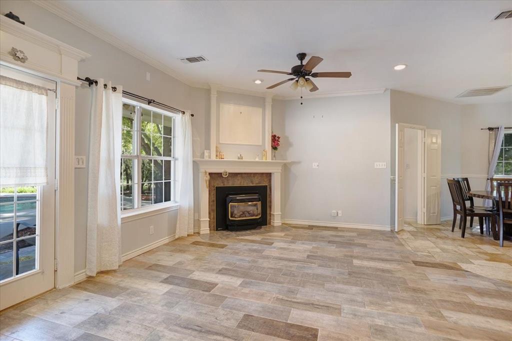 169 Ridgeview Drive Sherman, TX 75090 - Photo 4 of 36