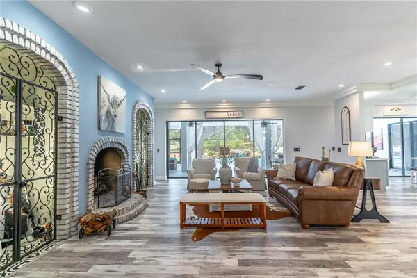 $1,150,000 | 23100 Southeast Highway 42, Umatilla, FL 32784