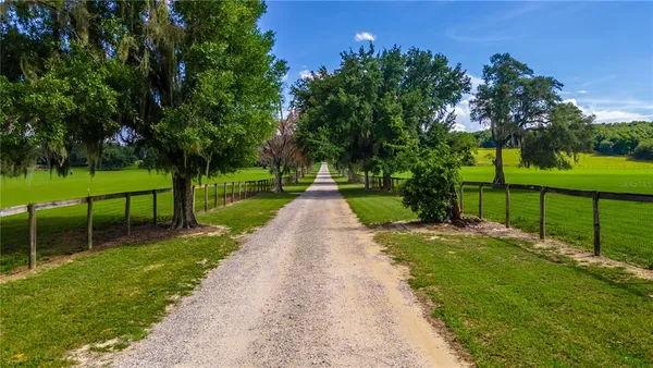 $1,150,000 | 23100 Southeast Highway 42, Umatilla, FL 32784