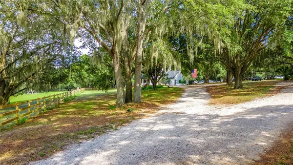 $1,150,000 | 23100 Southeast Highway 42, Umatilla, FL 32784