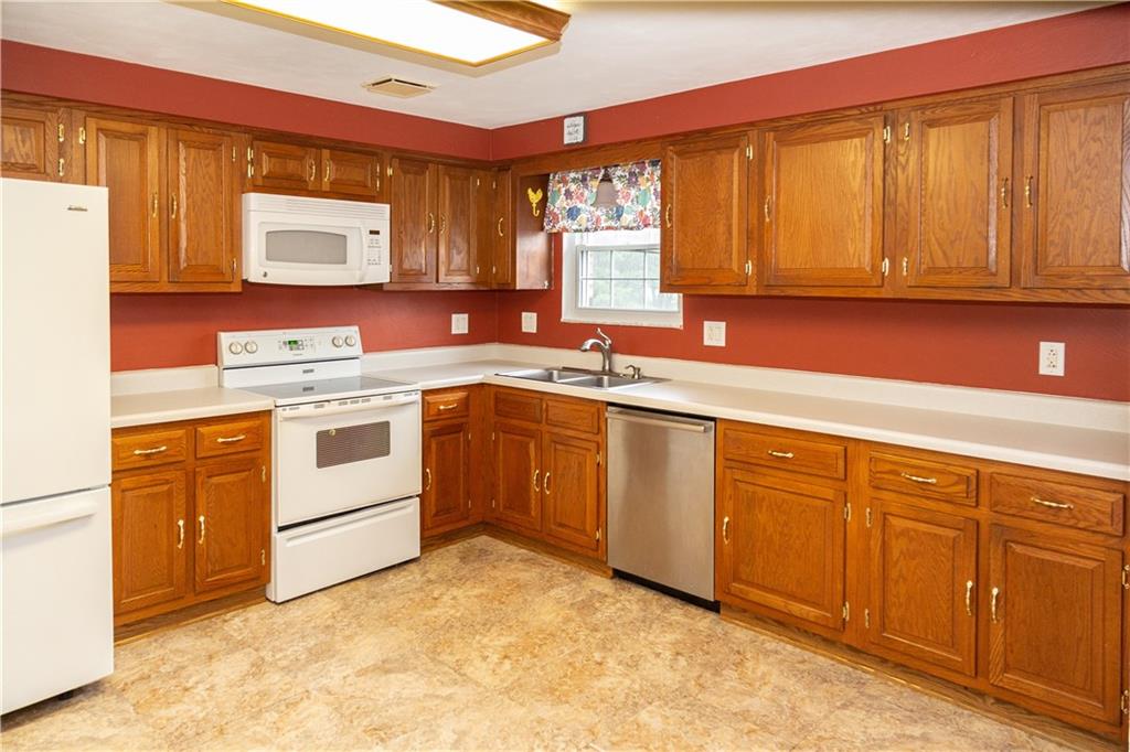 104 Ruth Drive Hunker, PA 15639 - Photo 20 of 21 Gallery Image 20
