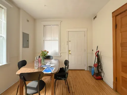 $2,195 | 2442 North Ashland Avenue, Unit 3, Chicago, IL 60614