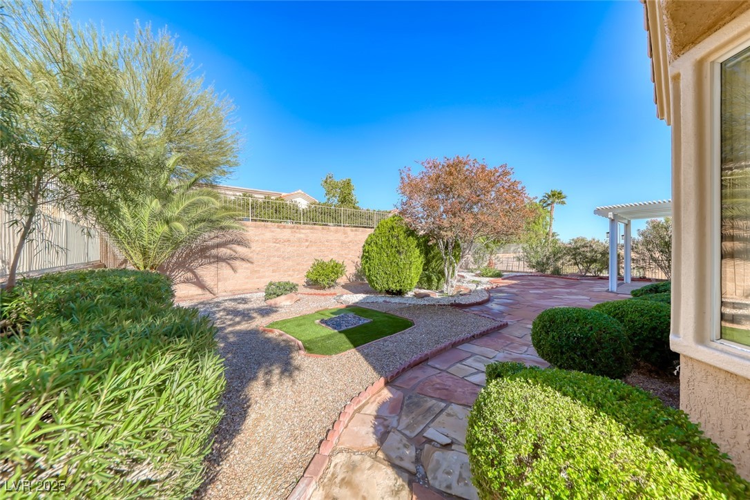 10508 West Snyder Avenue Las Vegas, NV 89134 - Photo 25 of 40