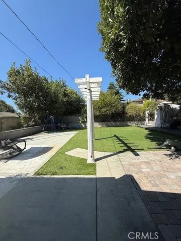 a view of a basketball court