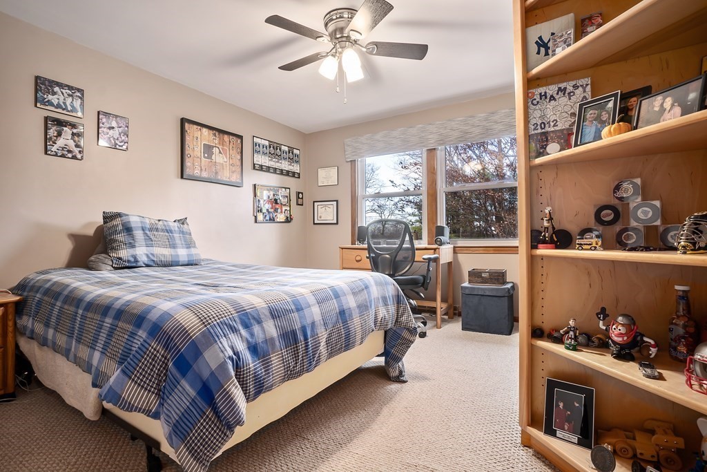13 Pilgrim Road Chelmsford, MA 01824 - Photo 18 of 31 Gallery Image 18
