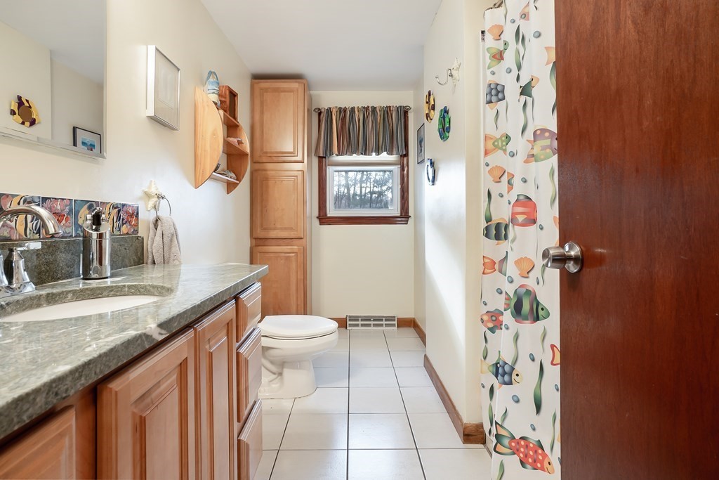 13 Pilgrim Road Chelmsford, MA 01824 - Photo 28 of 31 Gallery Image 28